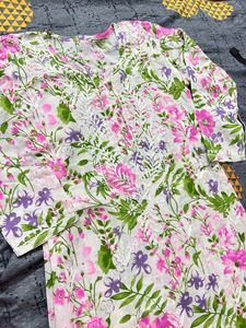 White Floral Chikankari Kurta- Unused- Bust 34