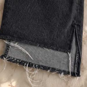 Dark Grey Distressed Straight-Leg Jeans 🖤