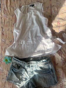 Cute White Sleeveless Top