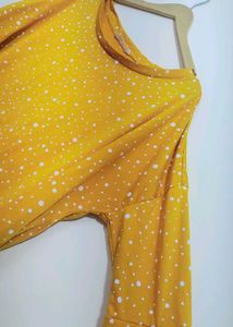Yellow🟡Polka Dot Top For 52 Bust