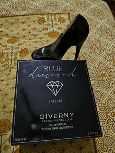Giverny French Privee Club Perfume