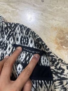 Stylish Black &amp; White Patterned Shorts