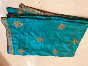 PRICE DROPPED👈🏻Teal &amp; Gold Embroidered Saree