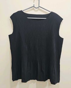 Black Pleated Sleeveless Top