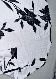 Chic Floral Print Sweater