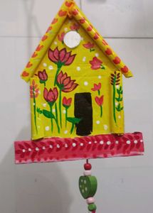 Hand-painted Yellow Birdhouse Showpiece 🌷