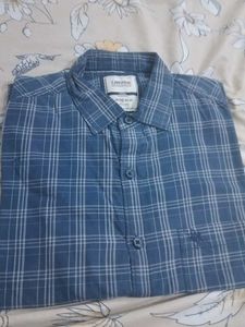 Men's Blue Plaid Button-Up Shirt