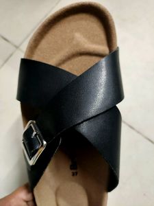 Black Flipflop/Flats