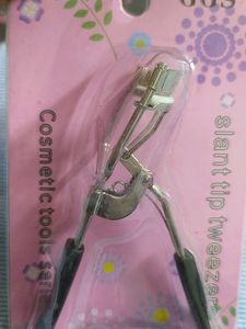 EYELASH CURLER. BRAND NEW UNUSED