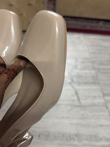 Elegant Beige Slingback Flats
