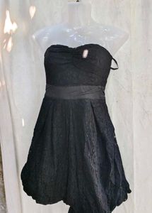112510. Elegant Black Lace Strapless Dress