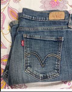 Levis Classic Blue Denim Jeans