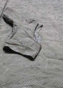 Elegant Floral Patterned Blouse