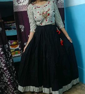 Embroidered Crop Top &amp; Skirt Set