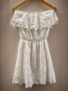 White Lace strapless Dress