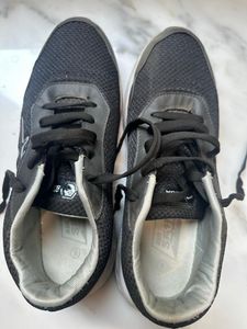 last price Black Sports Shoes