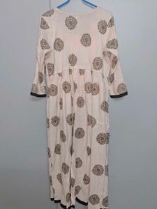 Anarkali Kurta/ A-line Elegant Ivory Printed