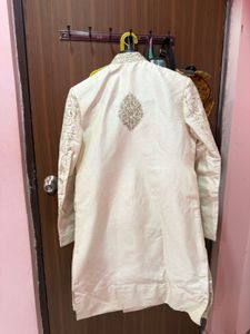 Men's Embroidered Kurta