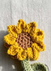 Crocheted Sunflower Hair Clip HANDMADE 🤌🏻