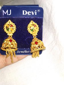 Artificial Jhumka With Sadi Pins