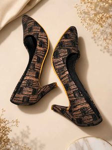 Stylish Textured Heels