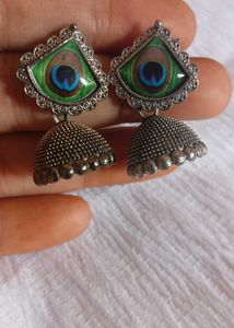 Elegant Ethnic Earrings &amp; Studs Set