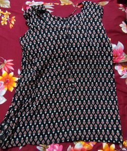 Cute Sleeveless Printed short kurti