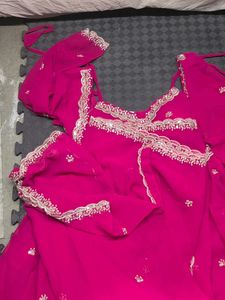 Elegant Pink Embroidered Kurta Set M size