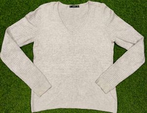 Elegant Knit V-Neck Sweater