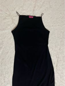 Sleek Black bodycon Dress