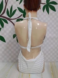 (900)Striped One-Piece Swimsuit