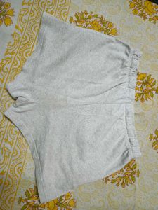 Gray and black Casual Shorts🤍