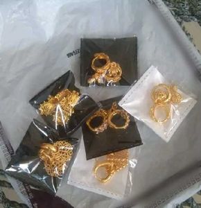 Pack of 6 Gold-Plated Earrings Set
