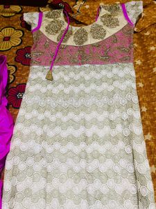 beautiful long suit with chicken Kari work 😍