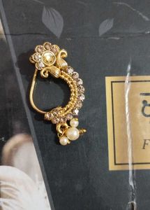 Elegant Golden Nose Ring with Pearls