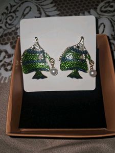 very cute and artistic fish 🐠 earrings