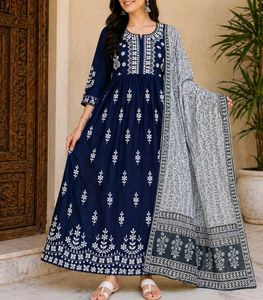 👣Gown+Dupatta