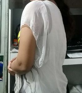 Women's Flowy Floral Top