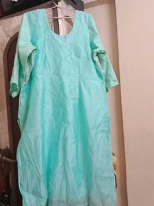 Elegant Lavender Kurta with Gold Embroidery