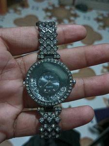 Sparkling DeFei Quartz Watch