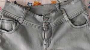 Light Grey High-Waisted Denim Jeans