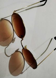 Round Gold Frame Sunglasses