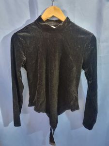 H&amp;M Chic Black Velvet Bodysuit