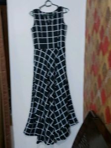 Black Sleeveless Maxi Dress.