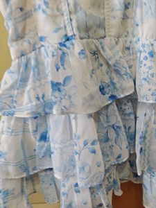 Chic Ruffled Floral Dress