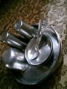 Metal Dinnerware Set 9 pics