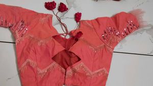 Ethnic odhani with blouse