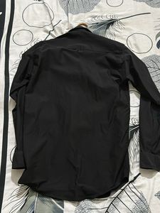 black shirt