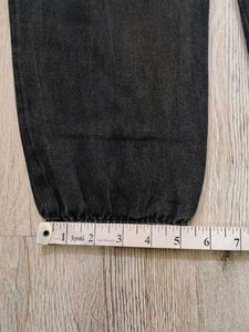 Sc9828 Q-Rious cargo jeans waist 26-28 inches