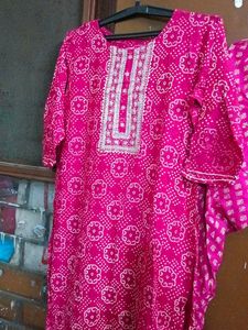 Vibrant Pink Bandhani Kurta Set